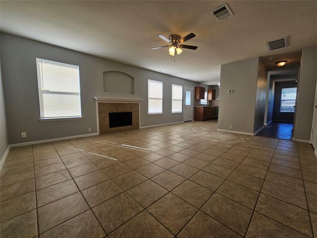 580 Hometown PKWY, Kyle, TX 78640