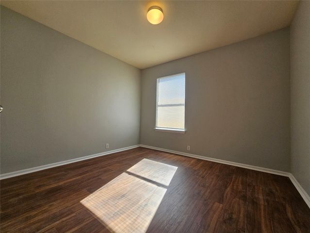580 Hometown PKWY, Kyle, TX 78640
