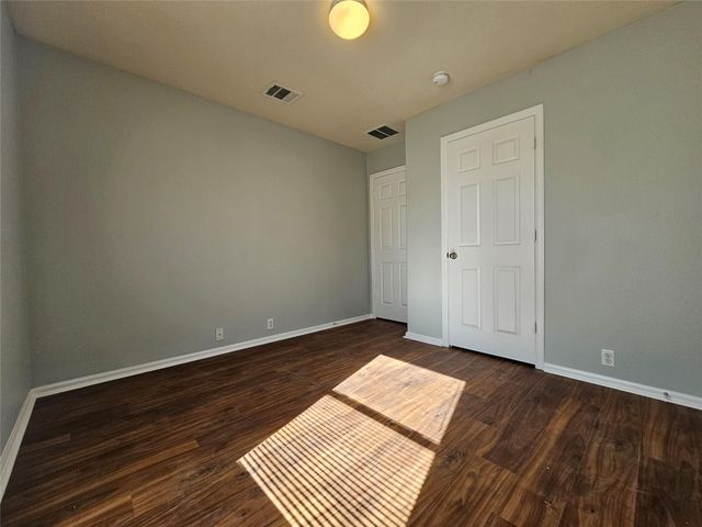 580 Hometown PKWY, Kyle, TX 78640
