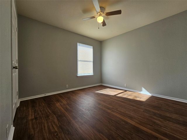 580 Hometown PKWY, Kyle, TX 78640