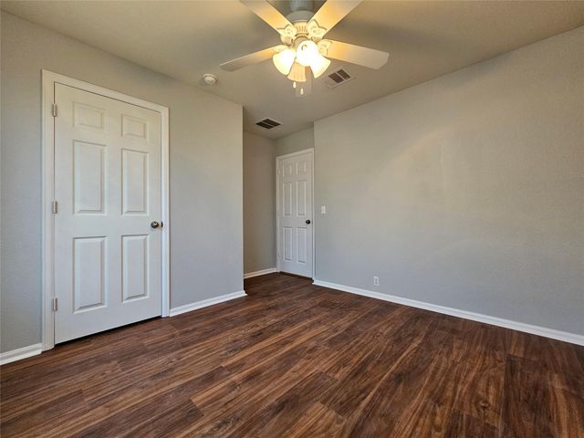 580 Hometown PKWY, Kyle, TX 78640