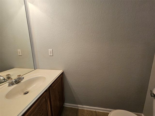 580 Hometown PKWY, Kyle, TX 78640