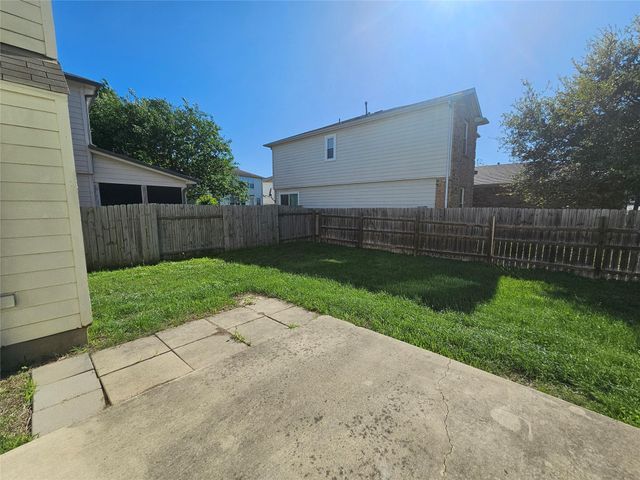 580 Hometown PKWY, Kyle, TX 78640
