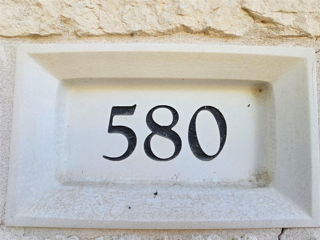 580 Hometown PKWY, Kyle, TX 78640