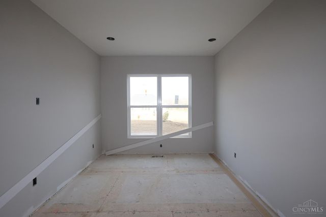 8 Glasgow Street, Springboro, OH 45066