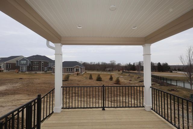 8 Glasgow Street, Springboro, OH 45066