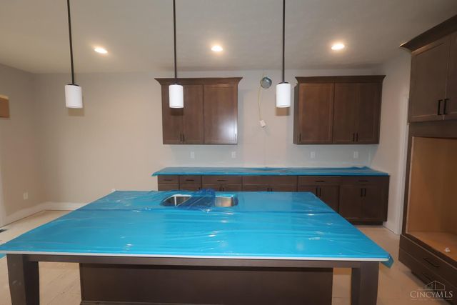 8 Glasgow Street, Springboro, OH 45066