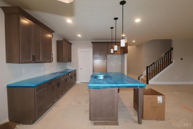 8 Glasgow Street, Springboro, OH 45066