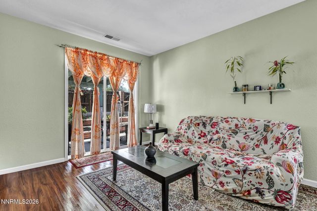 570 Sunrise Circle, Fernley, NV 89408