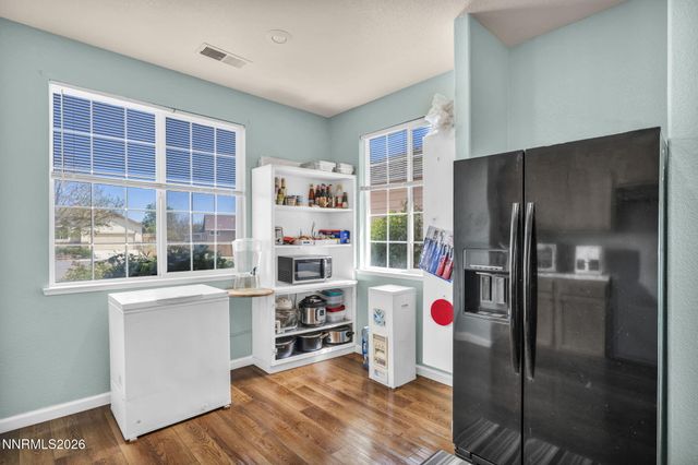570 Sunrise Circle, Fernley, NV 89408
