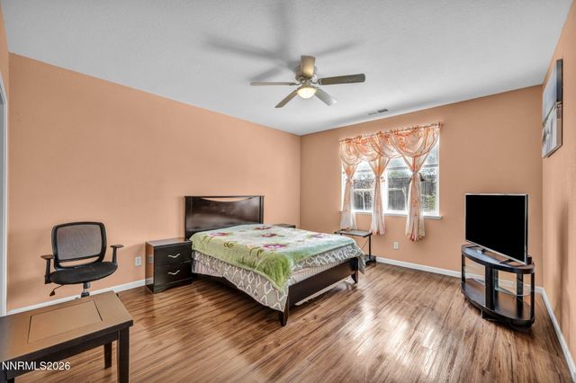 570 Sunrise Circle, Fernley, NV 89408