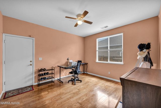 570 Sunrise Circle, Fernley, NV 89408