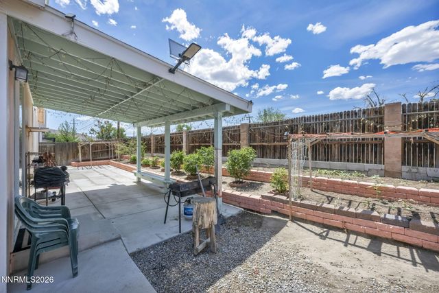 570 Sunrise Circle, Fernley, NV 89408