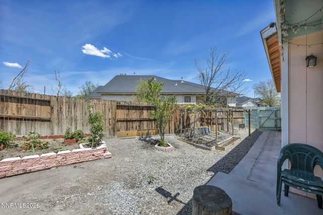 570 Sunrise Circle, Fernley, NV 89408