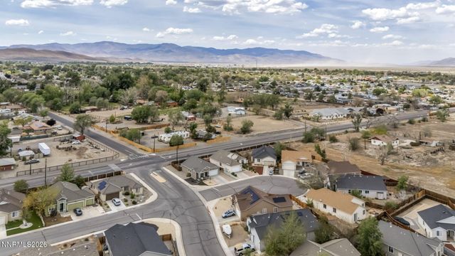 570 Sunrise Circle, Fernley, NV 89408