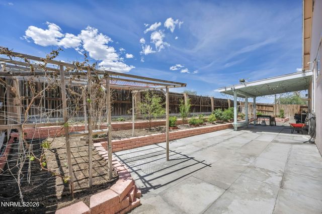 570 Sunrise Circle, Fernley, NV 89408
