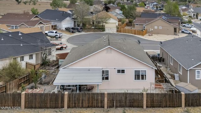 570 Sunrise Circle, Fernley, NV 89408