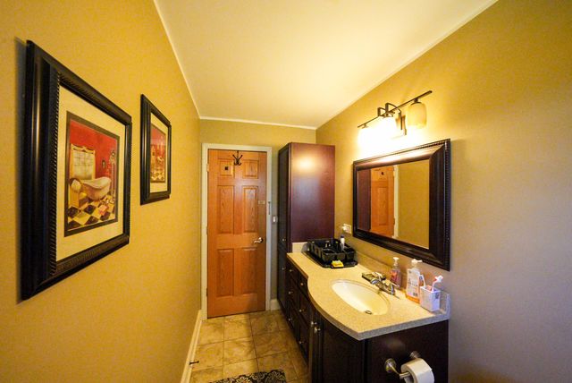 1534 Sequoia Lane, Darien, IL 60561
