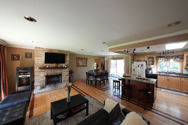 1534 Sequoia Lane, Darien, IL 60561