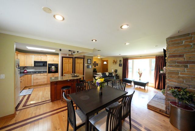 1534 Sequoia Lane, Darien, IL 60561