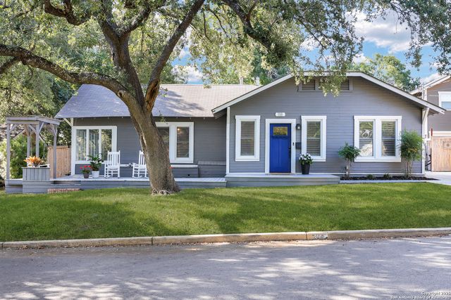 118 Routt St, Alamo Heights, TX 78209