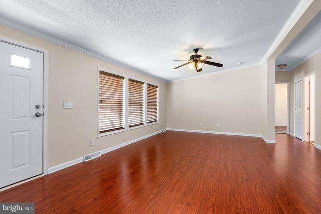 39 QUEEN ELEANOR DR, Elkton, MD 21921