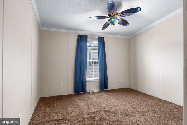 39 QUEEN ELEANOR DR, Elkton, MD 21921