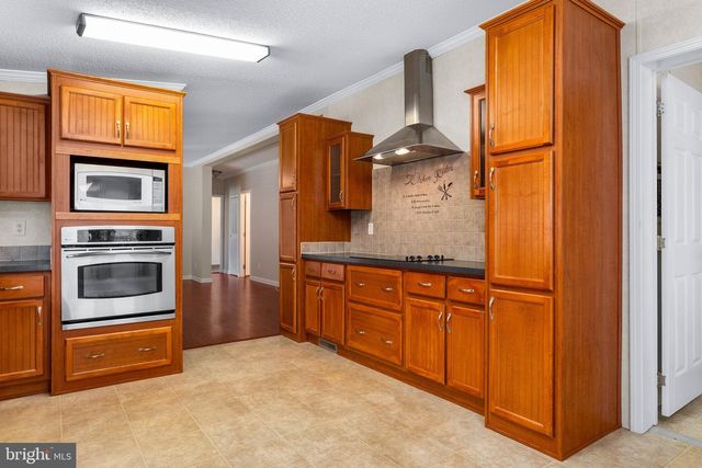 39 QUEEN ELEANOR DR, Elkton, MD 21921