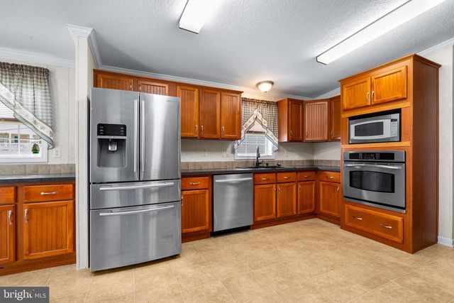 39 QUEEN ELEANOR DR, Elkton, MD 21921