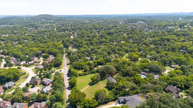 5723 Cloverland Dr, Brentwood, TN 37027