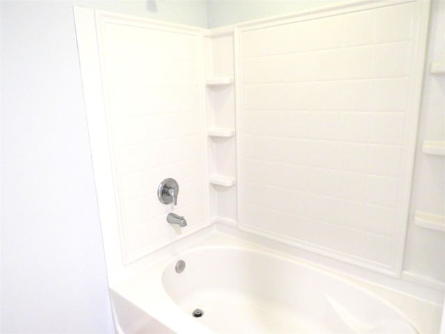 9506 Paloma Creek Drive, Tomball, TX 77375