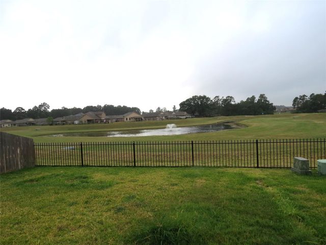 9506 Paloma Creek Drive, Tomball, TX 77375