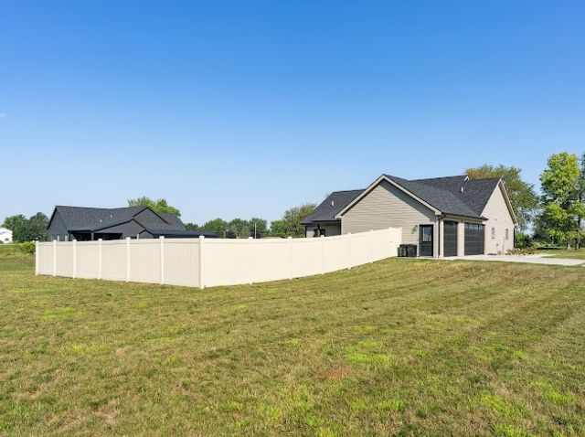 1397 S 52nd Avenue E, Newton, IA 50208