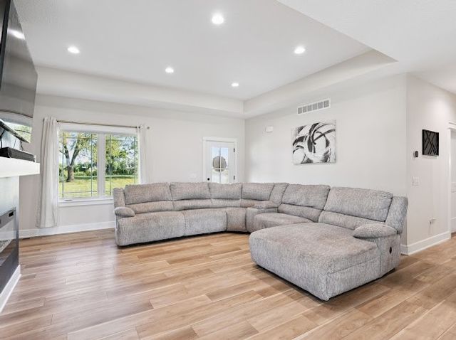 1397 S 52nd Avenue E, Newton, IA 50208