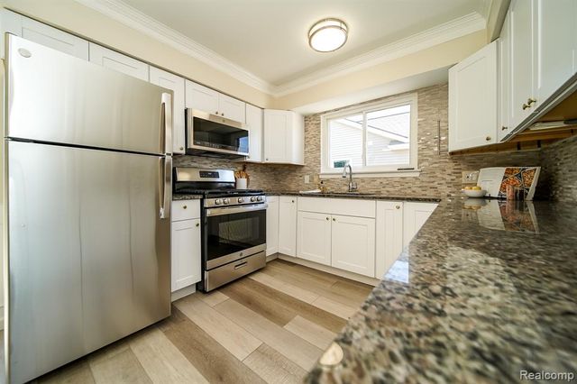 6641 Niagara Street, Romulus, MI 48174