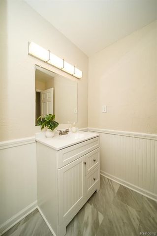 6641 Niagara Street, Romulus, MI 48174