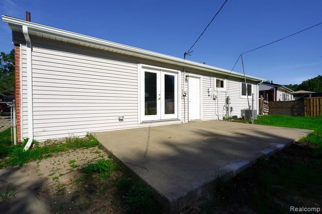 6641 Niagara Street, Romulus, MI 48174
