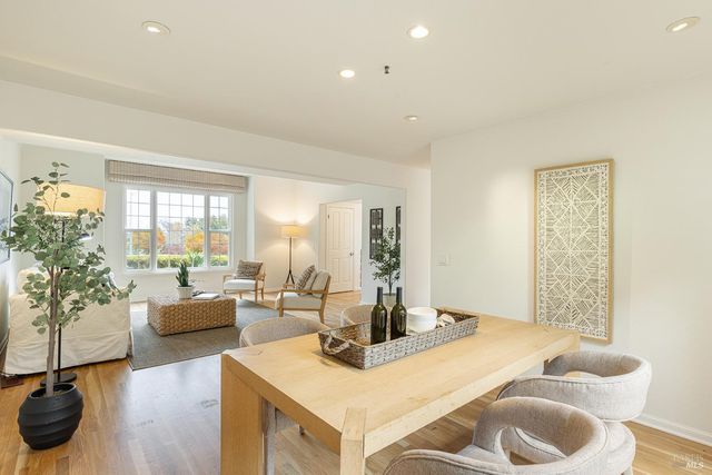 26 Clement Ct, Napa, CA 94558