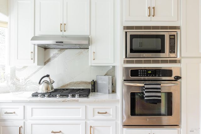 26 Clement Ct, Napa, CA 94558