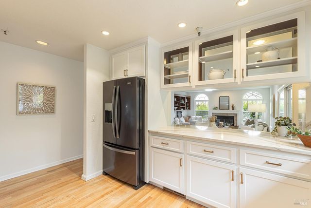 26 Clement Ct, Napa, CA 94558