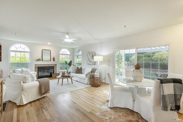 26 Clement Ct, Napa, CA 94558