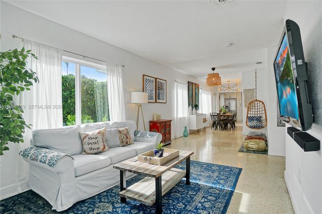 7 NE 50th St, Miami, FL 33137