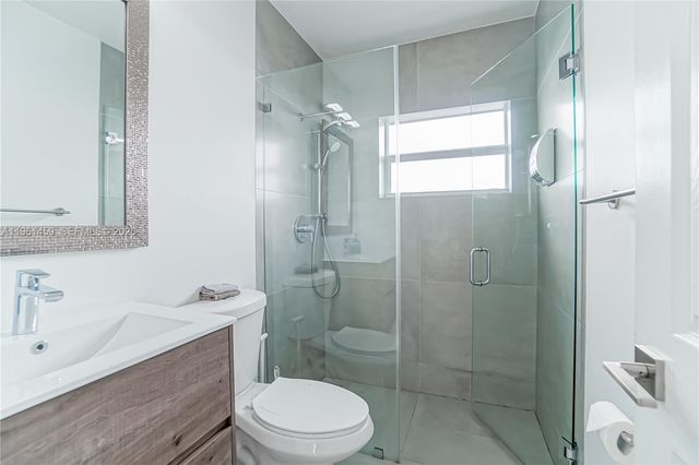 7 NE 50th St, Miami, FL 33137