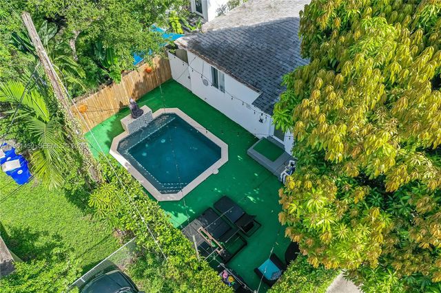 7 NE 50th St, Miami, FL 33137