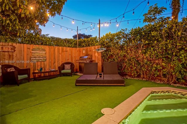 7 NE 50th St, Miami, FL 33137