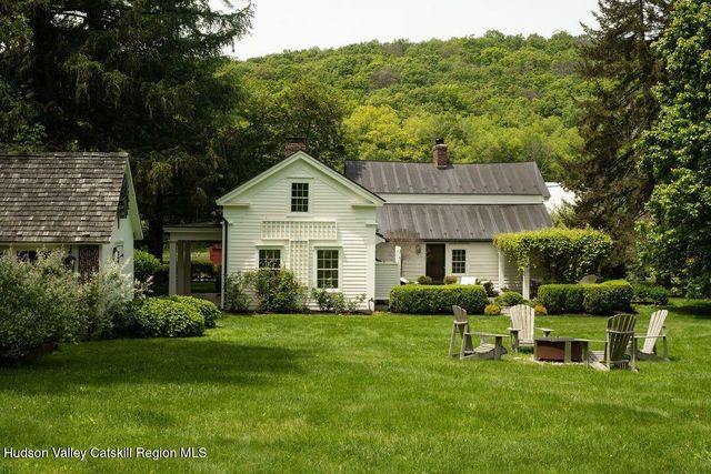516 County Route 11, Ancram, NY 12502