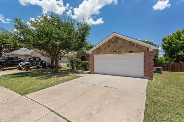 2717 Wildridge Court, Fort Worth, TX 76108