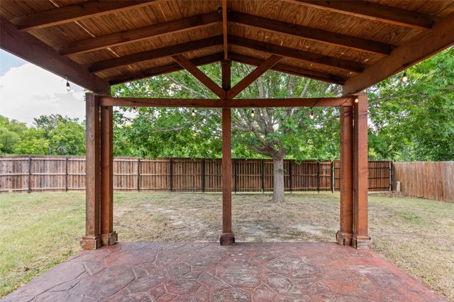 2717 Wildridge Court, Fort Worth, TX 76108