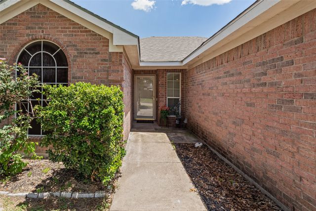 2717 Wildridge Court, Fort Worth, TX 76108