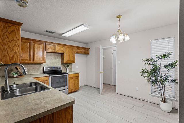 2717 Wildridge Court, Fort Worth, TX 76108